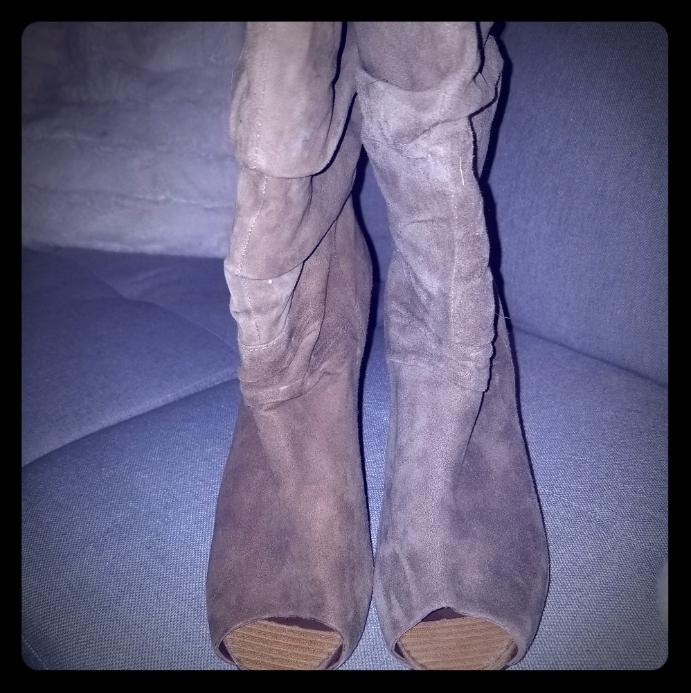 Max Studio Sexy peep-toe suede heeled boots
